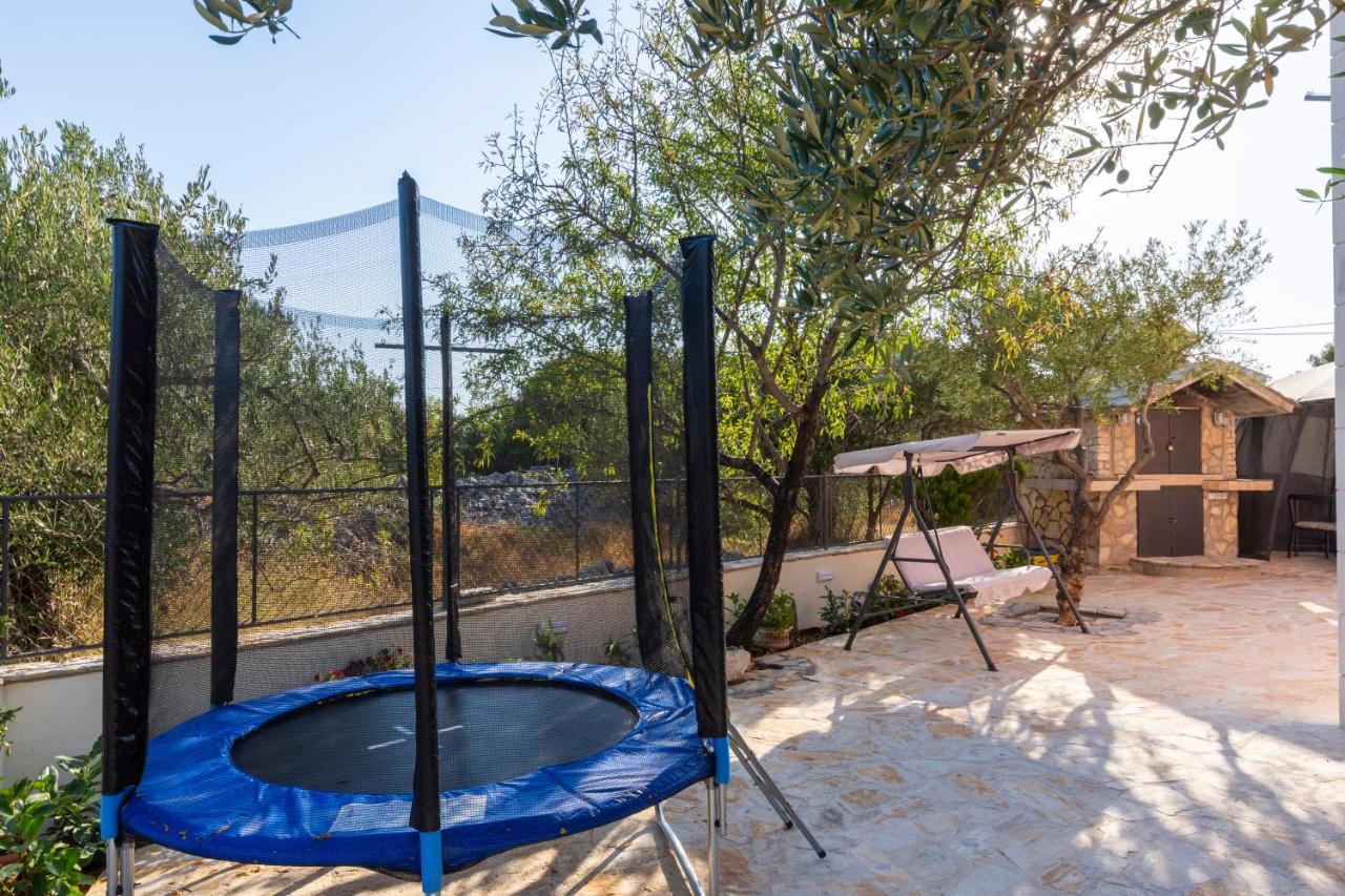 Villa Spark With Heated Pool In Rogoznica Zecevo Bagian luar foto