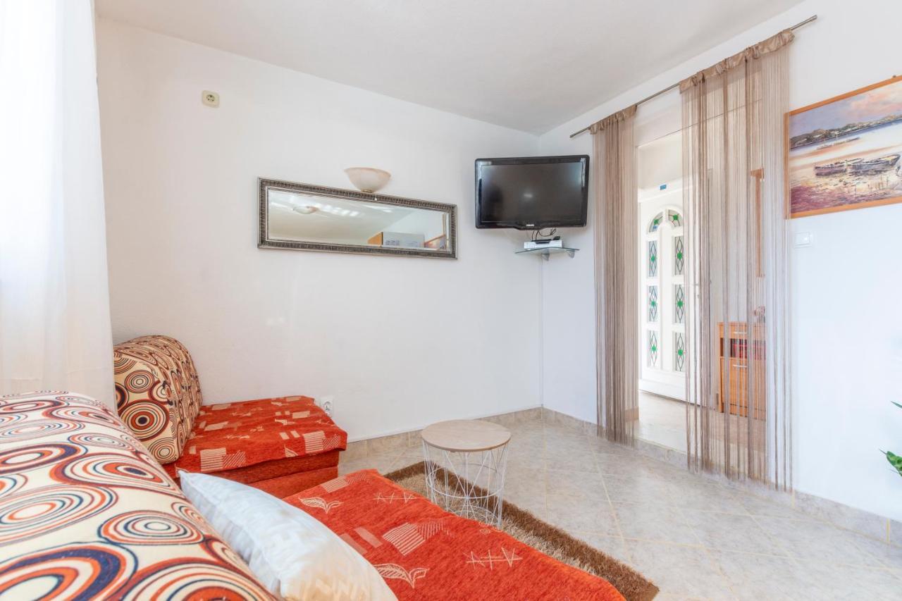 Villa Spark With Heated Pool In Rogoznica Zecevo Bagian luar foto