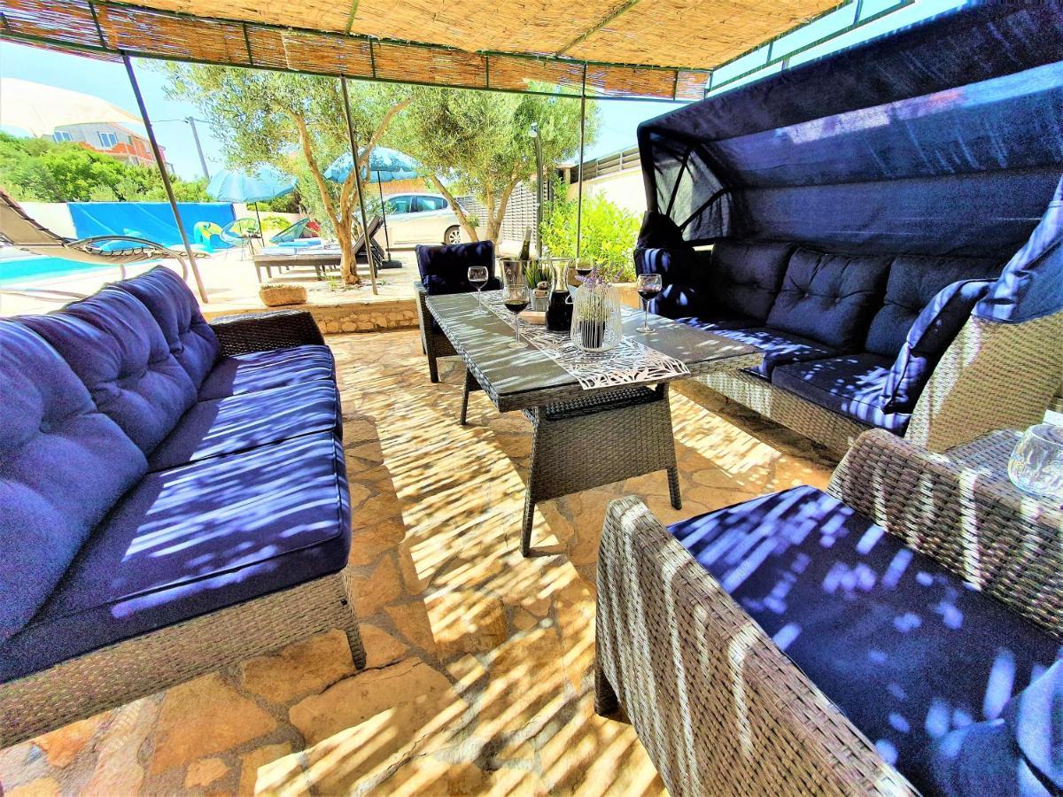 Villa Spark With Heated Pool In Rogoznica Zecevo Bagian luar foto